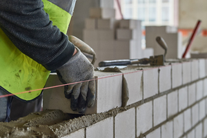  Kalksandstein bietet ein sicheres, funktionales, natürliches und auch wirtschaftliches Fundament für eine dauerhafte Vorsorge. 