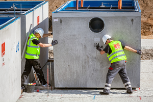  Präzise Ausrichtung der Abscheider durch das ACO-Montageteam 