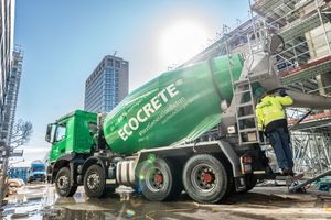  EcoCrete Fahrmischer. Geliefert wird aus einem der bundesweit rund 170 Transportbetonwerke mit einem leistungsstarken und modernen Fuhrpark – bedarfsgerecht und zuverlässig. 