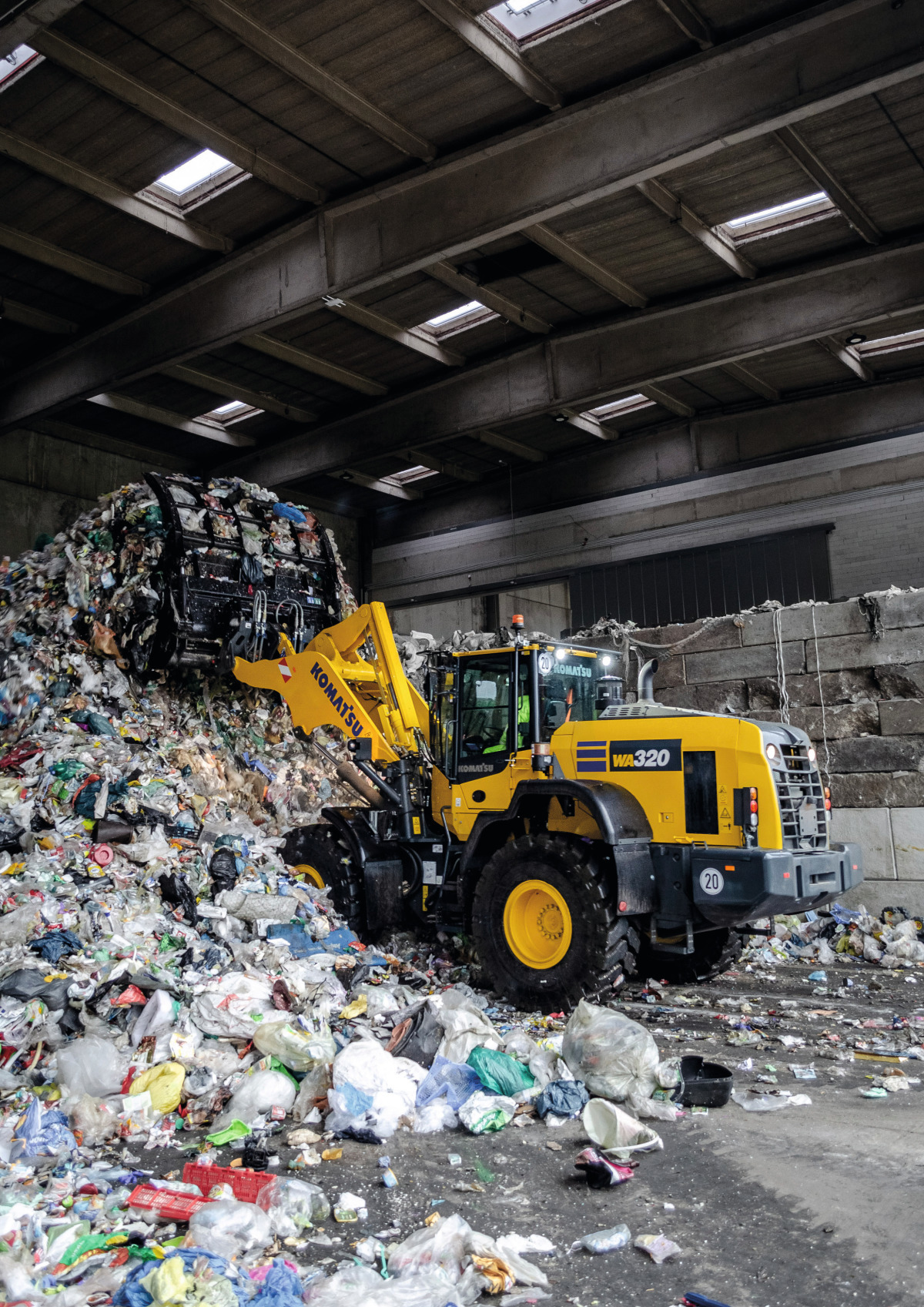 Radlader WA320-8 mit Waste & Recycling Sonderausrüstung ab Werk.