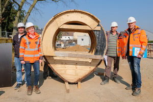  Ein produktives Miteinander für ein erfolgreiches Projekt (v.l.n.r.): Thomas Schacht (Stadtentwässerungsbetriebe Köln AöR), M. Sc. Britta Heitkamp und Dipl.-Ing. Uwe Zimmer (beide Heitkamp IB GmbH) und Prüfingenieur Dipl.-Ing. Joachim Oligschläger (Gütesc 