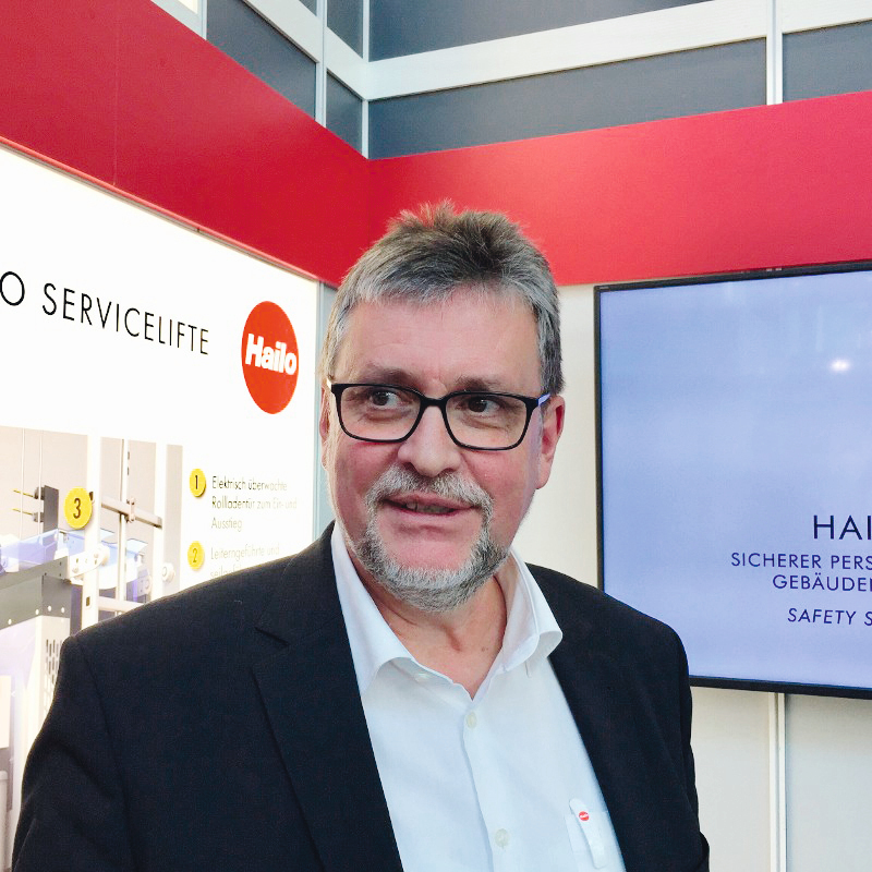 Martin Endres übernahm ab Mitte der 90er Jahre den Aufbau und die Leitung der Industriesparte Hailo Professional mit den Schwerpunkten Schachtausrüstungstechnik, Hochbau- Steigtechnik und bis 2014 Windkraft.