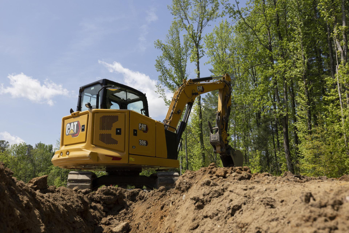 Die Assistenzsysteme E-Fence und Indicate sind optional ab Werk oder nachrüstbar für die Minibagger 306 CR, 308 CR und 309 CR der neuen Generation.