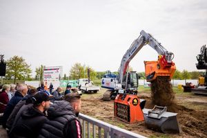  Die Besuchende erlebten 24 Stunden geballte Maschinen- und Anlagetechnik verteilt auf drei Messetage.  