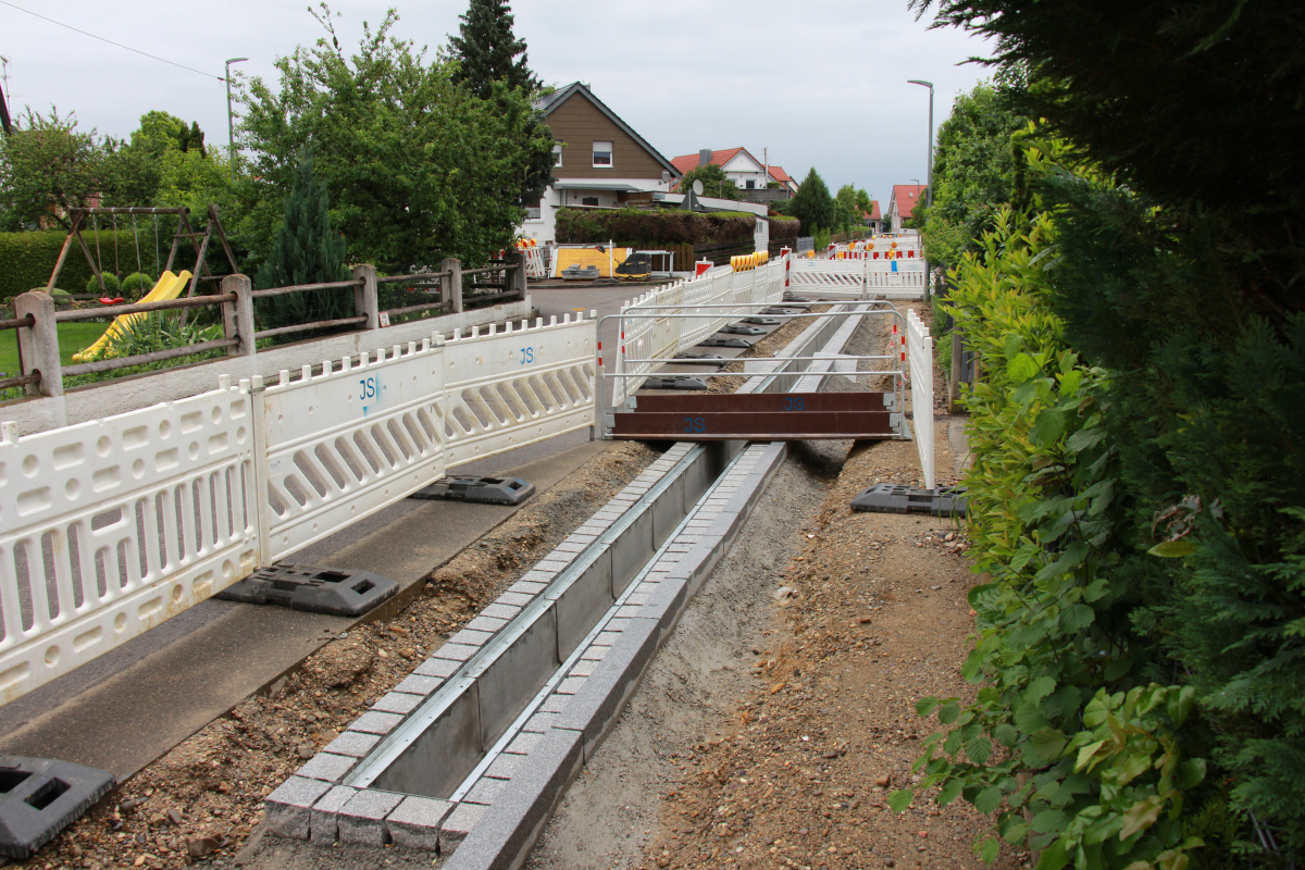 Bircopur reinigt oberflächennah und kann dank der modularen Bauweise auch innerorts im Bestand verbaut werden. Die Zeitersparnis kam auch den Anwohner:innen gelegen, die aufgrund des schnellen Baufortschritts deutlich weniger Einschränkungen hinnehmen mus