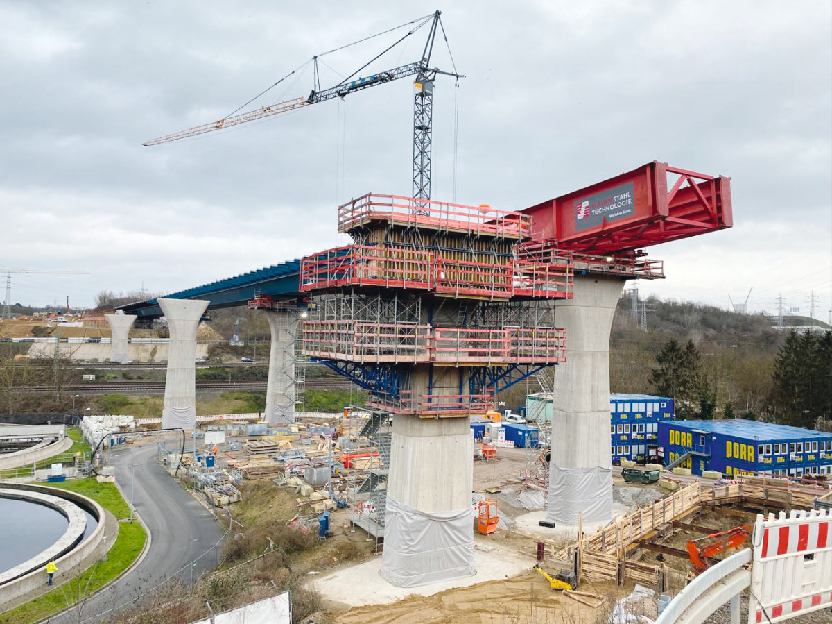 Am 31. Januar 2023 fand der dritte Vorschub der Südbrücke über das Salzbachtal bei Wiesbaden statt.