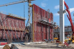  Der Bau der Sindelfinger Crashtest-Anlage war äußerst aufwendig – gefordert war höchste Präzision in kürzester Bauzeit. 