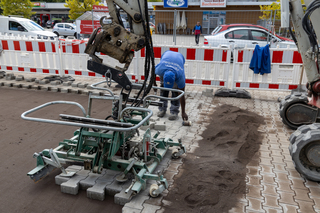 Auch eine maschinelle Verlegung ist mit der Ecoprec-Bauweise möglich.