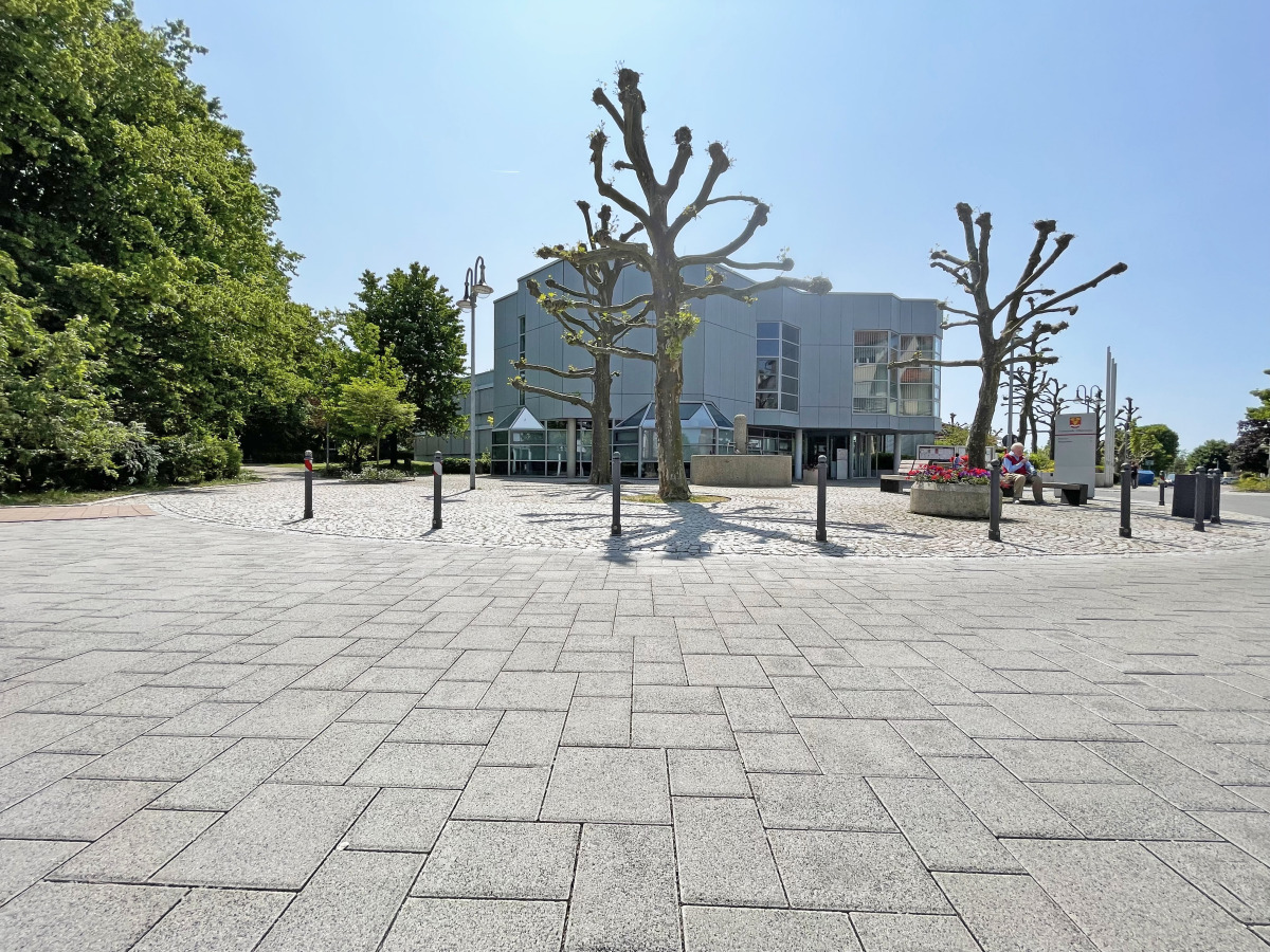 Das Cityblock-Pflaster schafft auf dem Rohrendorfer Platz in Obersulm-Affaltrach eine gesteigerte Aufenthaltsqualität.