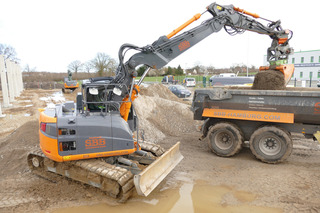 Der Takeuchi TB 2150 RCV ist schnell beim Baustelleneinsatz.