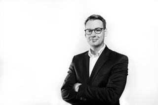 Jochen Mittenzwey ist Rechtsanwalt und Fachanwalt für Bau- und Architektenrecht. Er ist Gesellschafter bei MO45LEGAL Rechtsanwälte und Notare.