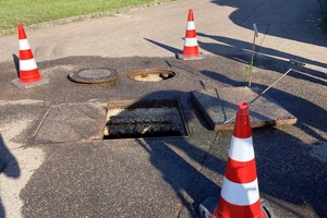  Minimaler Eingriff, maximaler Nutzen: In nur vier Tagen wurde ein korrodierter Betonschacht in Breisach am Rhein gegen einen Awaschacht PP aus Polypropylen ausgetauscht.  