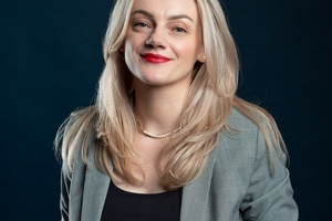  Oana Crisan ist Product Marketing Manager mit Schwerpunkt auf Lösungen und Anwendungen für Bauentwurf und Ingenieurwesen bei Bentley Systems. Sie ist verantwortlich für die Entwicklung von Strategien zur Markteinführung, die Erstellung einheitlicher Marketingkommunikation und Inhalte sowie die Unterstützung des Vertriebs bei der Erzielung von neuem Geschäftswachstum. Oana Crisan hat einen B.A. in Wirtschaftsinformatik von der Dublin Business School (Irland) und einen B.A. in Internationalen Beziehungen und Europastudien von der Universität Petru Maior, Târgu Mureș (Rumänien) 
