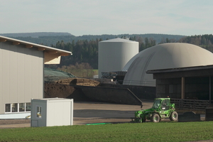  Biogasanlage Palmhof in Bräunlingen. Von hier aus wird das gesamte Gewerbegebiet Niederwiesen versorgt. Die Technikzentrale mit Blockheizkraftwerk und Öl-Redundanzkessel wurde von der Ing. G. Werr &amp; S. Ludwig GmbH geliefert und installiert 