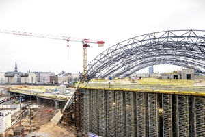  Beim Bau der weitgespannten Stahlkonstruktion und dem riesigen Glasdach der Central Station spielen die Produkte von Doka eine entscheidende Rolle 