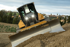  Slope Assist sorgt für eine automatische Steuerung der Quer- und Längsneigung 