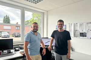  Bauleiter Jan Weber (r.) und Vermesser und Systemadministrator Hendrik Herzog verantworten gemeinsam die unternehmensweite Implementierung der Software bau-mobil 