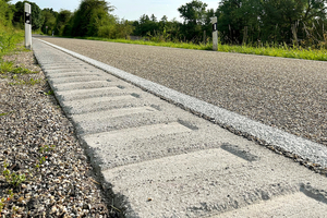  Das Wallstop Rüttel-Bankett mindert die Unfallgefahr und schützt den Fahrbahnrand vor Kantenabbrüchen 
