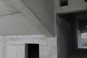  Zu den bautechnischen Besonderheiten gehören unter anderem zahlreiche Versprünge und große Mengen an Ortbeton, denen die Ulma-Schalungslösungen eine Form geben 