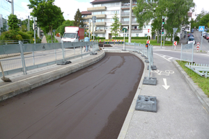  Die Sanierung erfolgte im Jahre 2013 mit einer Bettung aus dem Material Ecoprec sowie mit dem Systembetonpflaster VS5 vom Betonsteinhersteller Braun-Steine 