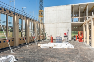  Der Bürobau in Hanglage umfasst 3296 Quadratmeter über zwei Geschosse 