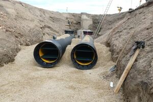  Die SediPipe 800 plus Sedimentationsrohre von FRÄNKISCHE in Aktion im Bayernhafen Regensburg. 