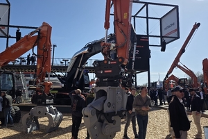  Die Kiesel Group präsentiert sich auf der bauma zusammen mit dem Partner Hitachi 