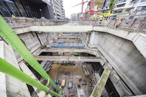  Das Schneiden und Recyceln der Betonblöcke aus der ersten Steifenlage konnte schneller als vorgesehen abgeschlossen werden 