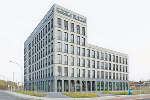  Die Fassade des Spurwerks dient als identitätsstiftendes Element und verleiht dem neuen Quartier ein markantes Gesicht 
