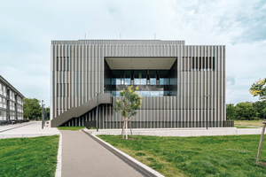  Individuelles Regenwasserkonzept für das Umfeld der modernen Architektur 