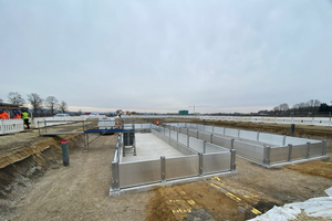  Die eingezogenen Dammbalken aus Alu bieten einen guten Schutz gegen Hochwasser 