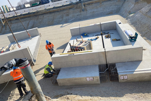  Die vorproduzierten Elemente ermöglichen einen sehr schnellen Einbau auf der Baustelle, sind passgenau und zuverlässig und bieten schnell einen guten Schutz gegen das Eindringen von Wasser 