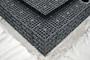  Die Rigole ist im Blockverbund mit 27,20 Meter Länge, 7,20 Meter Breite und 2,68 Meter Höhe entstanden 