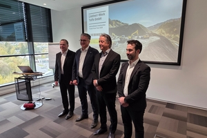  Steffen Günther, Managing Director und Mitglied des Board of Directors Liebherr International AG, Joachim Strobel, Managing Director Sales Liebherr-EMtec GmbH, Martin Längle, Managing Director Sales Liebherr-Werk Telfs GmbH, und Swann Blaise, Division General Liebherr Mining Equipment (v.l.n.r.) 