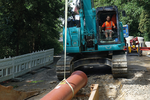  Rohre in den Nennweiten DN/OD 400 und 500 verfügen über eine angeformte Muffe und eine fest eingelegte FE-Dichtung 