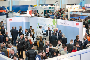  Der Ausstellungs­bereich der Industriepartner umfasste zwei Messehallen 