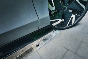  Der Ladebordstein ist robust auch durch Pkw/Lkw überfahrbar 