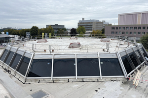  Insgesamt wurden rund 2.000 Quadratmeter zusammenhängende Flachdachflächen instandgesetzt 