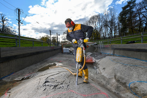 Augsburger Eiskanal, Abstemmarbeiten des Stampfbetons 