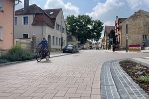  In der Innenstadt von Wörrstadt kam auch beim zweiten Teilabschnitt des zweiten Bauabschnitts auf circa 2.800 Quadratmetern das System mit dem Hochleistungsfugenfüllstoff zum Einsatz 