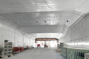  Schon für die Errichtung des 850 Meter langen Lärmschutztunnels wurden Holzschalungskisten nur einmal angefertigt und für alle 14 Lüfternischen verwendet 