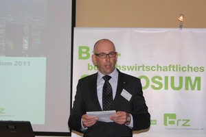  Prof. Dr. Ralf-Peter Oepen, geschäftsführender Institutsleiter des BWI-Bau 