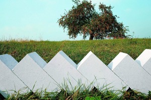  Seit über 115 Jahren werden Kalksandsteine nach dem einfachen und alten Reinheitsgebot hergestellt: Kalk, Sand, Wasser… Schluss! 