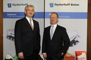 Wolfgang Bauer (links), Vorsitzender des Vorstands, und Dr. Stefan Fink, Vorstandsmitglied Finanzen und Controlling, bei der Dyckerhoff Bilanzpressekonferenz 2011 in Frankfurt 