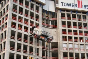  oben: Spezial-Konstruktion von Alimak Hek im Aufbau am Tower 185unten: Hek Spezial-Arbeitsbühe im Einsatz 