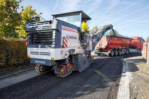  Hohe Produktivität und maximale Wirtschaftlichkeit machen die Wirtgen Kompaktfräse W 150 CFi zum Primus ihrer Leistungsklasse. 