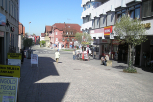  Vorher: Die Marktstraße in Winnenden war vor ihrer Sanierung durchgehend mit Natursteinpflaster befestigt.  