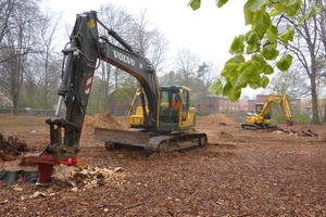  Die ohne jegliche Hydraulik arbeitende „Wurzelratte“ von Wurotec für den Schnellwechsleranbau an Bagger von 1 bis 40 t Gewicht entfernt Wurzelstöcke schneller, besser und gründlicher als mit anderen MethodenFoto: Wurotec 