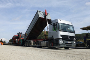  Um die gesteigerte Leistungsfähigkeit moderner Maschinengenerationen im Bauprozess bestmöglich zu nutzen, bedarf es einer gezielten Prozessoptimierung im Straßenbau 