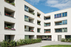  Die Wohnungen vom Erd- bis zum 3. Obergeschoss verfügen auf der Hofseite über Loggien.  